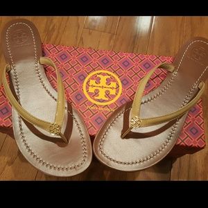 BRAND NEW Authentic Tory Burch Terra Thong Sandals